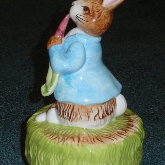 1989 Beatrix Potter "Peter Rabbit" It's a Small World Rotating Music Box - GIFT! - Picture 5 of 10